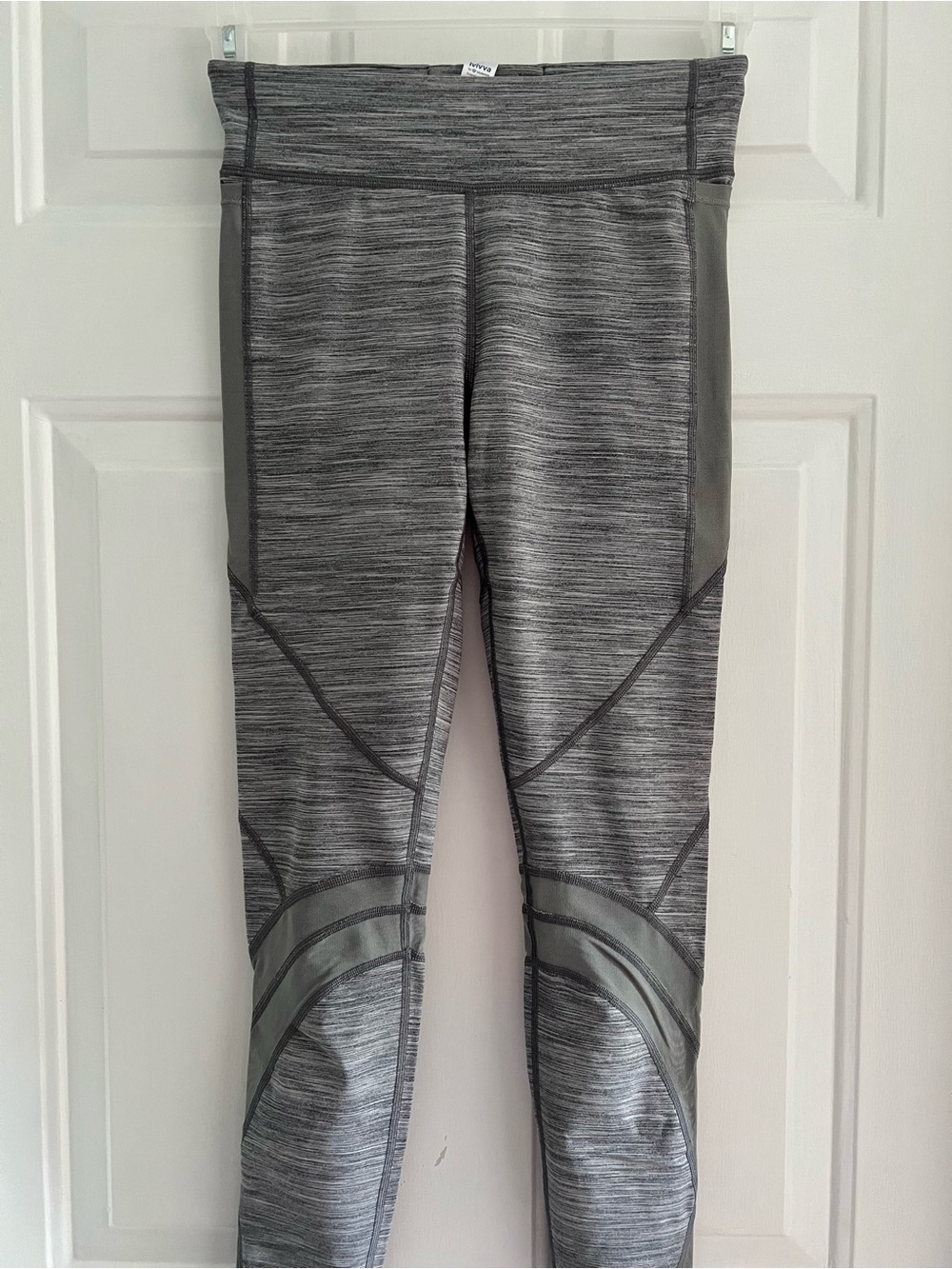 Ivivva Heathered Gray Athletic Leggings